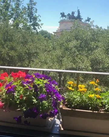 Apartamento Arco Della Pace Milão